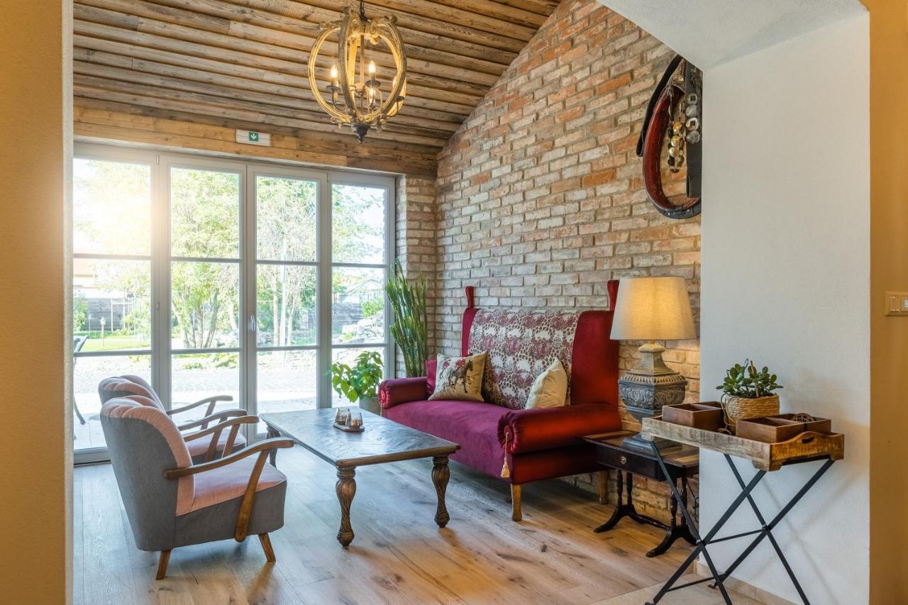 Arkady Hof Hotel Stupava Ngoại thất bức ảnh
