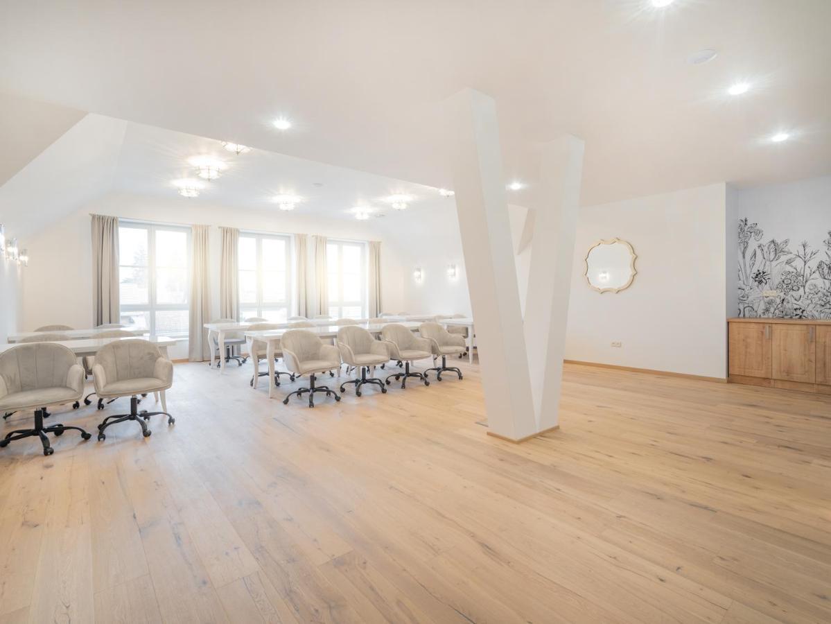 Arkady Hof Hotel Stupava Ngoại thất bức ảnh