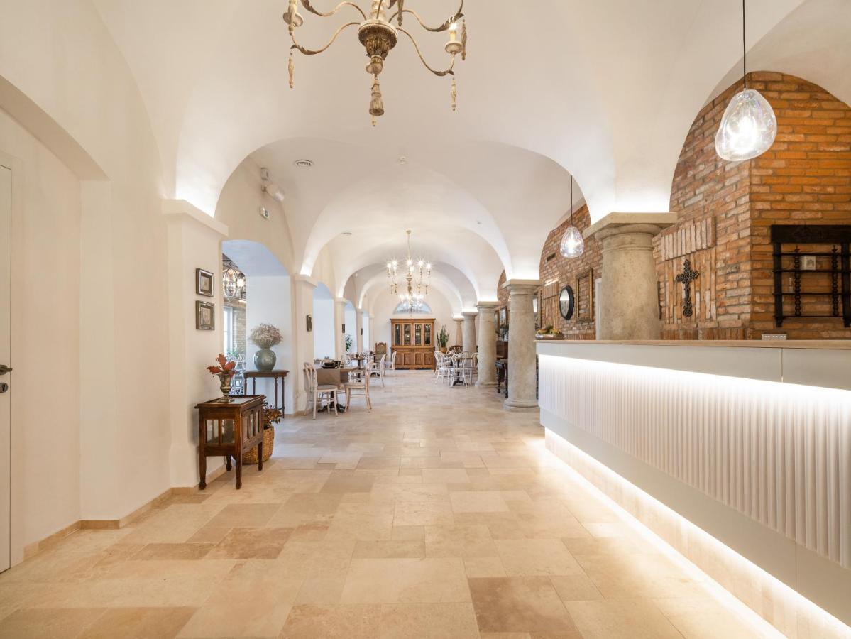 Arkady Hof Hotel Stupava Ngoại thất bức ảnh