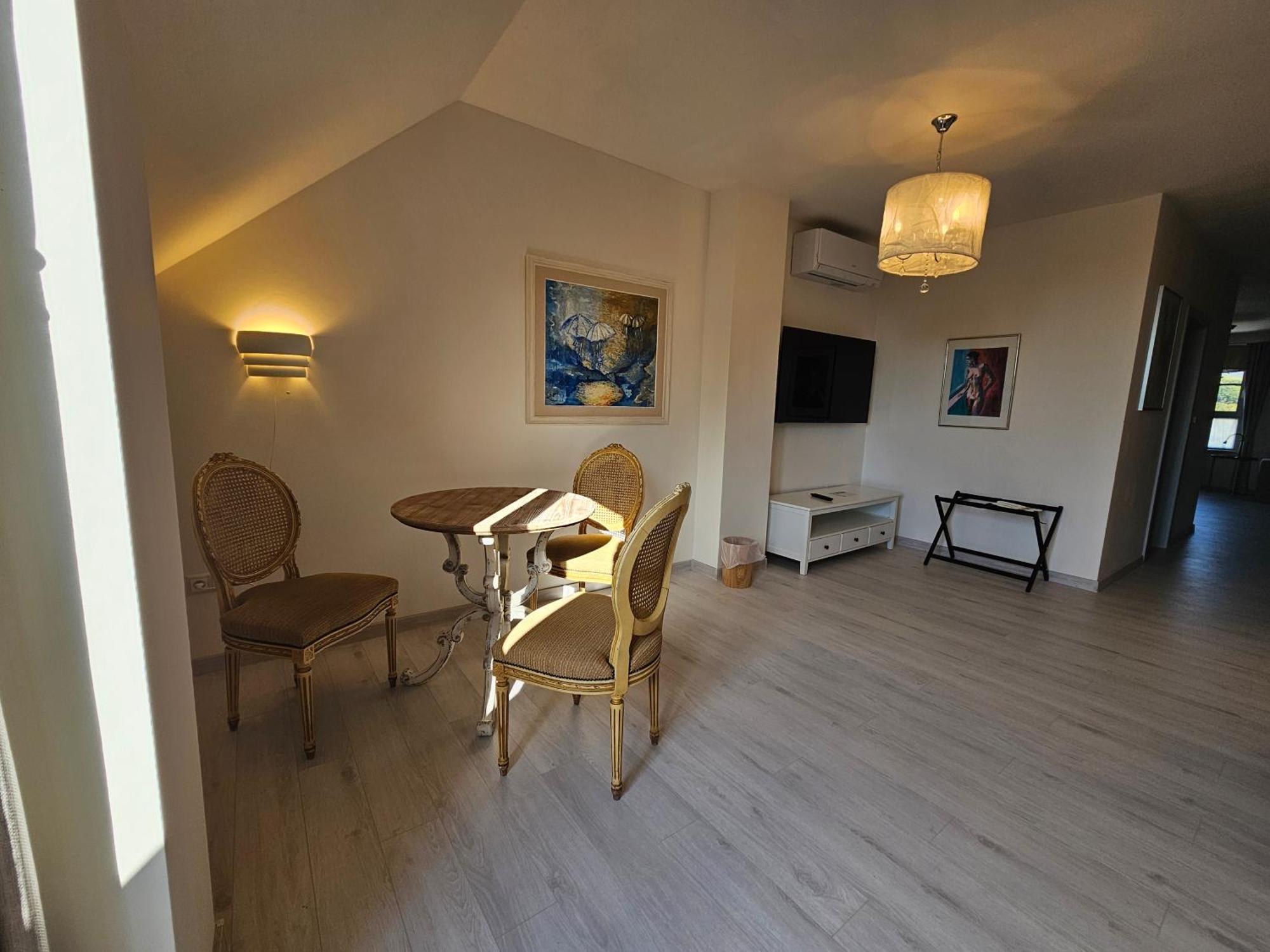 Arkady Hof Hotel Stupava Phòng bức ảnh